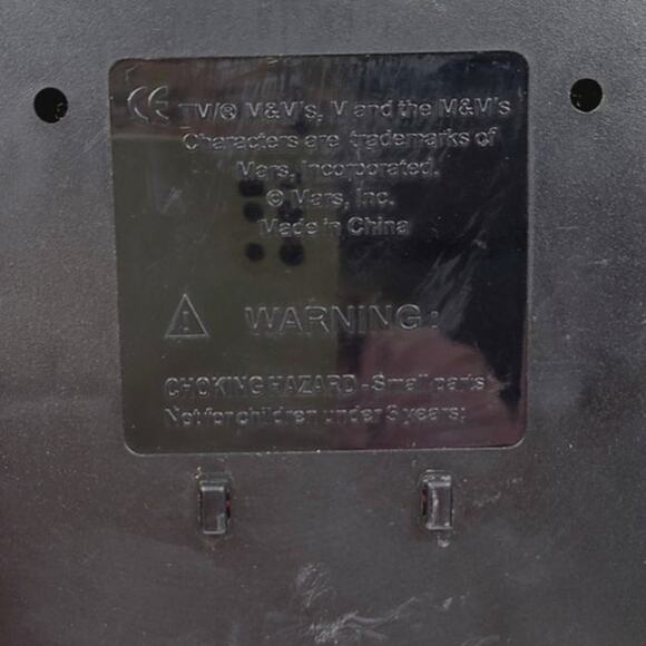 Vintage M & M Candy Dispenser "Rebel Without a Clue Hot Rod" (not working) - Picture 7 of 7